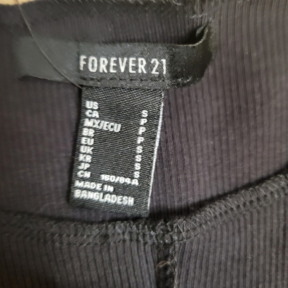 Forever 21 Women's Knit Cropped Tee NWT - Picture 6 of 10